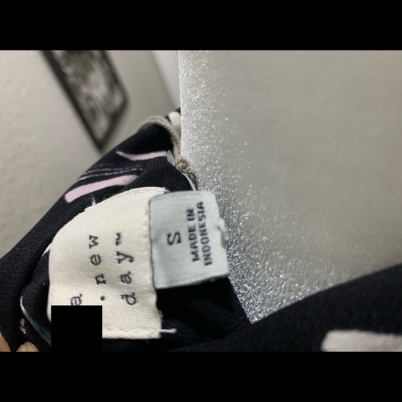 Dress - Picture 4 of 5